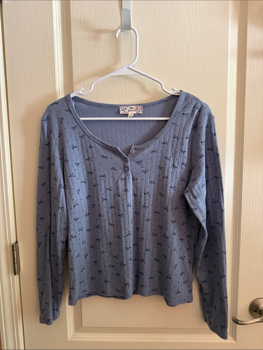 Pink Republic blue patterned ribbed long sleeve top size juniors XL
